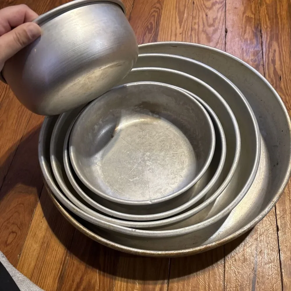 Bakermate Cake Pans Set Of Seven, 16,14,12,10,9, 8,6, Inches Round